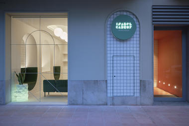 Clínica Odontopediatría Isabel Cadroy / Vitale + Font Arquitectura