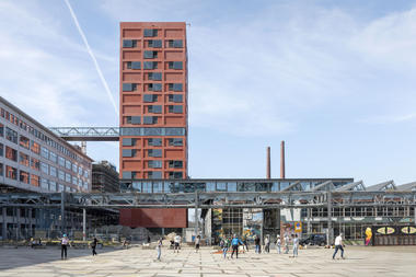 社区公寓 Haasje Over，向城市伸展‘双臂’ / VMX Architects