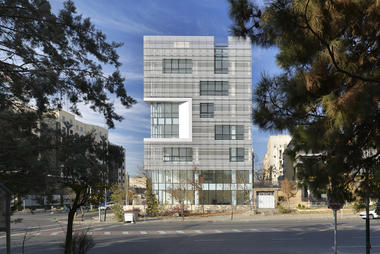 White Office Building / BNS Studio
