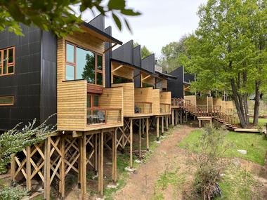 Refúgio Ni-Newen  / MHarquitectos