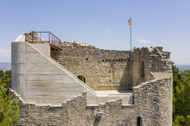 Restauro do Castell de la Tossa / Meritxell Inaraja