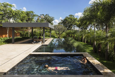 RV3 House / Aguirre Arquitetura