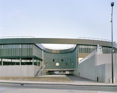 Balsaneo 水上运动中心 / Mikou Studio