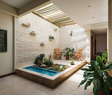 Haghighi Residential Building / Boozhgan Architecture Studio + AAD Studio