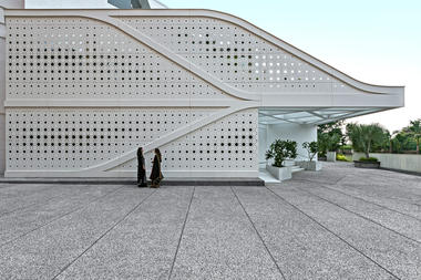 Ismaili Jamatkhana & Community Centre / NUDES