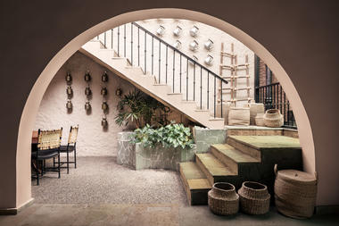 Baba’s Restaurant / Loop Design Studio