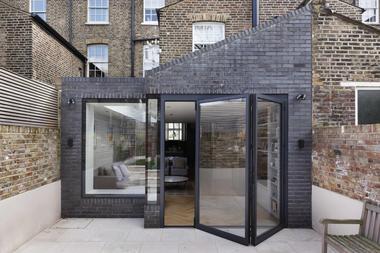 Blue House /  De Rosee Sa