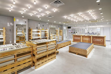 JINS Tokyu Hands Ikebukuro Store / Fumiko Takahama Architects