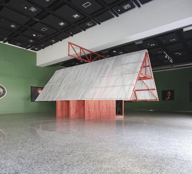 Enfermedades Preciosas Installation / Iván Bravo Arquitectos