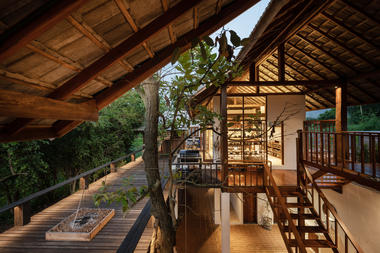 Casa y estudio Khiankhai / Sher Maker