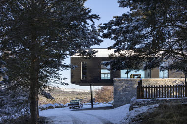 Lower Tullochgrue House / Brown & Brown Architects