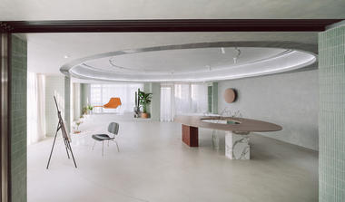 Lieu Painting Studio / ATELIER MOZH