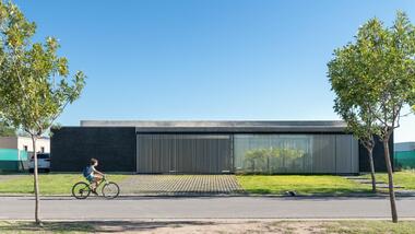 Casa JC / Adolfo Mondejar + Francisco Figueroa Astrain