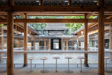 % Arabica, Wide & Narrow Alley in Chengdu / B.L.U.E. Architecture Studio