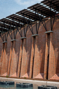 Gallery of Our Lady of Victoria Monastery / Localworks  - 13