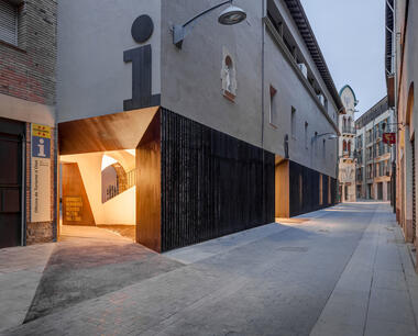 A Door to the Landscape / Arnau estudi d'arquitectura