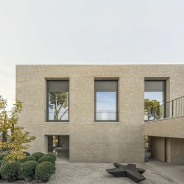 Casa de ladrillo en Madrid / Tuñón y Albornoz Arquitectos
