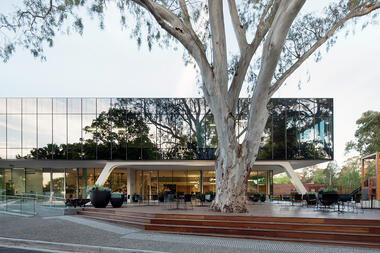 The Clarence Reardon Centre / GHD Woodhead