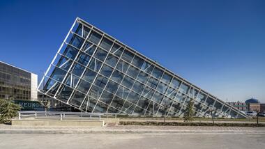 Turbosealtech New Incubator and Office Building / New Wave Architecture