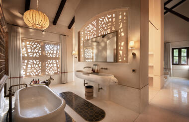 Gallery of Aramness Gir Lodge / Nicholas Plewman Architects + Fox Browne Creative  - 14