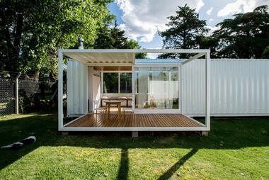 H - Container / Parada Cantilo Estudio