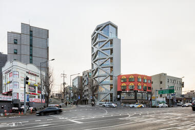Brace Residential Building / LIFE Architects