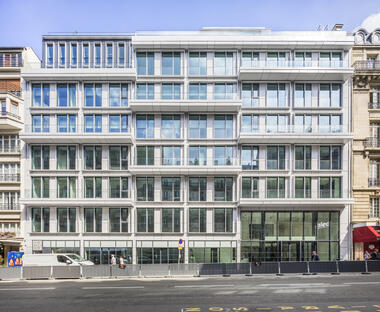 Cortis Building  / Arte Charpentier