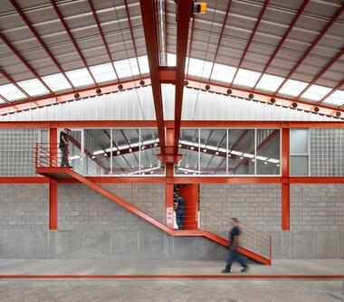 Nave industrial FM / Emilio Alvarez Abouchard Arquitectura