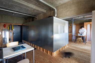 C/steel Apartment / Yutarou Ohta