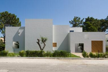 House in Troia / Miguel Marcelino