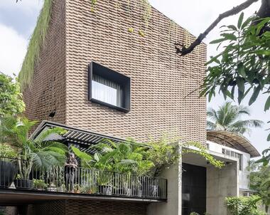 Gallery of Aarjav House / Design Work Group  - 1