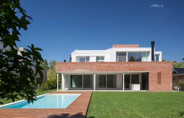 Casa de Ladrillos  / Estudio PKa 