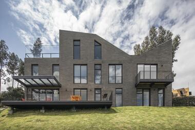 Casa en La Calera / Plan:b arquitectos