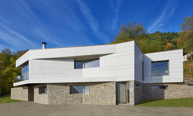 HOUSE B4 / KWa