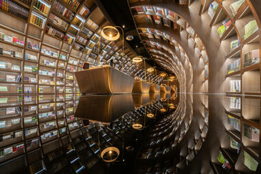 From Facades to Furniture: Architects and Designers Using Glass to Create Modern Spaces
