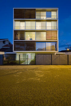 Edificio Jacobo / DURAN&HERMIDA arquitectos asociados