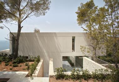 Casa Oslo / Ramón Esteve Estudio