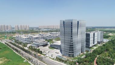 Zhengzhou Linkong Biopharmaceutical Park / WSP ARCHITECTS