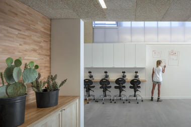 Gallery of Hazel Hare Center for Plant Science / 180 Degrees Design + Build + colab studio  - 23