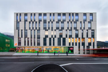 Atrium Amras / Zechner & Zechner