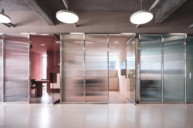 Apartmentary Dosan Offices and Showroom / studio fragment