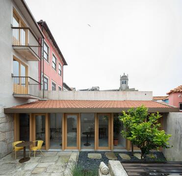 Hotel Na Travessa / depA architects