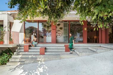 Restaurante Camélia Òdòdó e Loja Korui / Ana Guedelha + Vitrô Arquitetura