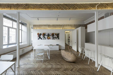 V Confession Agency Office / M17