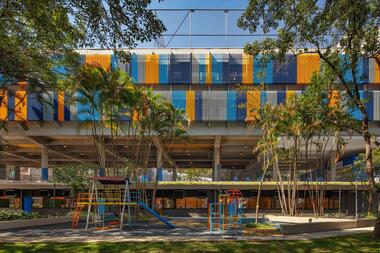 Galeria de Projetando uma escola no Brasil: ideias e soluções contemporâneas  - 14