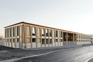 Val de Scarpe教育中心 / Guillaume Ramillien Architecture