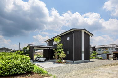 Tsuchiyama House / Hearth Architects