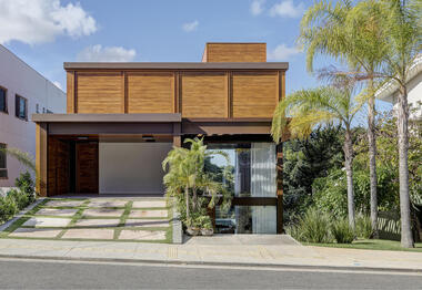 Residência Alphaville / Sidney Quintela Architecture + Urban Planning