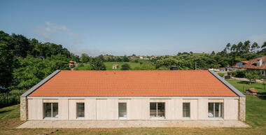 The Llana House / Héctor Navarro + ARKHITEKTON