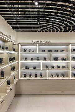 Gallery of Nikon Shanghai Flagship / Lukstudio  - 21